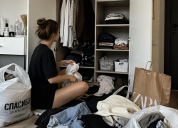 Идеальный способ для расхламления шкафа от старых вещей нашли в Волгограде