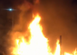 В Волгограде загорелась крупная свалка у домов: видео от местных жителей