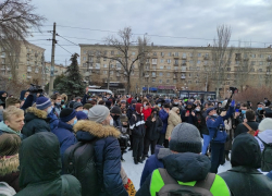 В Волгограде протестуют сторонники Навального: смотрим видеотрансляцию