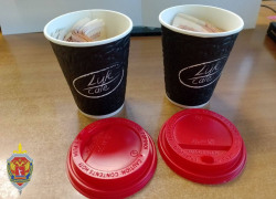 Стаканы из-под кофе с 200 тысячами рублей нашли под Волгоградом