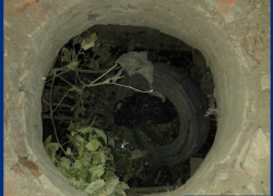 Открытый колодец с мусором едва не стоил жизни волгоградцу