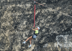 Блогер Карина Нигай спрыгнула со скалы ради жениха из Волгограда
