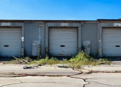 Мертвого полицейского обнаружили в гаражах в Волгограде 