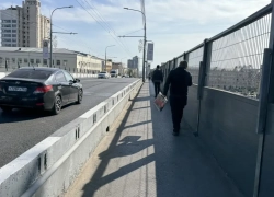 Снятые защитные экраны не вернут на мост в центре Волгограда