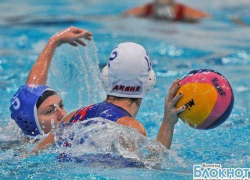 Волгоградские ватерполистки закончили первый тур на втором месте