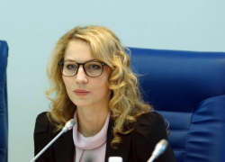 Самая красивая женщина-политик Волгограда сегодня именинница