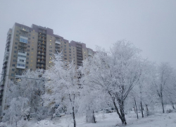 Под водой и без воды: на Новый год затопило новостройку на западе Волгограда