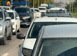 Жуткую пробку вызвало ДТП с шестью авто в час пик в Волгограде 