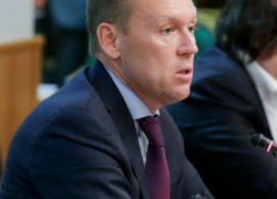 Депутат Госдумы прокомментировал совместное фото с "правой рукой Кадина" - комбатом «Шторм Z»