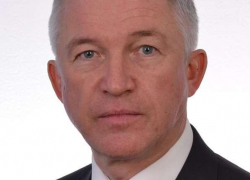 Спикер волгоградской гордумы Владлен Колесников принимает поздравления по особому поводу 