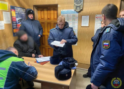 У волгоградца едва не отняли иномарку на посту ГЭС 