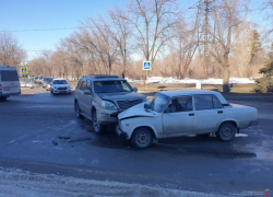 Двое детей и пятеро взрослых пострадали в ДТП в Волгоградской области