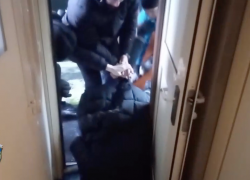 "Дали денег на билет и экипировку": решившего вступить в ВСУ волгоградца задержали в поезде