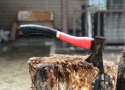 Подросток ударил топором волгоградку за жалобу на громкую музыку