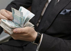 Чиновники Волгоградской области в 2016 году зарабатывали по 50,7 тысяч рублей ежемесячно