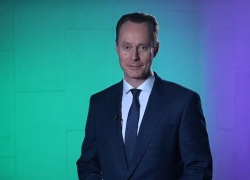 Ректор Волгоградского медуниверситета Владимир Шкарин поздравляет с Новым годом