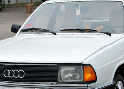 Audi слетела с плотины на юге Волгограда