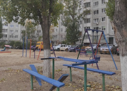 11-летней девочке качелями вырвало палец на детской площадке в Волгограде