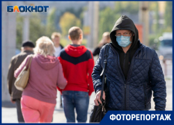 Волгоградцы «приросли» к маскам и вспомнили про перчатки