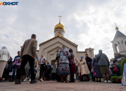 Волгоградцев просят не вестись на фальшивые крестные ходы с политическими лозунгами