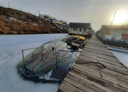 В Волгограде затонул теплоход облсовпрофа