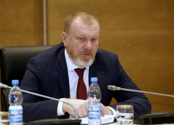 Лидер волгоградских единороссов  оброс бородой и стал похож на протодиакона 