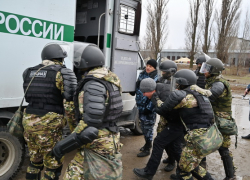 «Повредили кабель и угрожали все поджечь»: в колонии под Волгоградом подавили бунт осужденных 