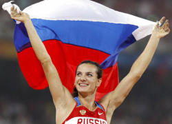 Исинбаева выиграла на чемпионате России, где показала лучший результат сезона в мире