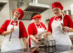 Профессия со вкусом будущего:молодые повара выбирают школьные столовые