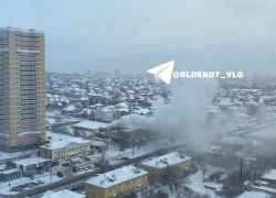 35 человек эвакуировали из горящего павильона в Дзержинском районе Волгограда 