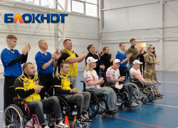 Футбольные электроколяски получили волгоградские спортсмены