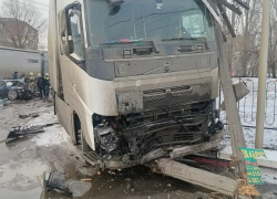  Волгоградка из Audi погибла после треш-ДТП с фурой