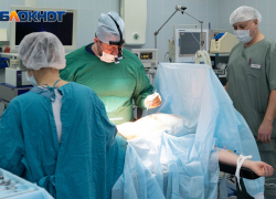 800-килограммовый медицинский холодильник рухнул на рабочего под Волгоградом