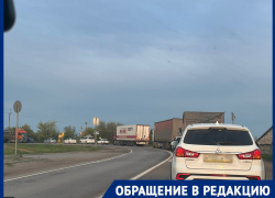 Схватка Робин Гуда и наглеца на ж/д переезде попала на видео под Волгоградом