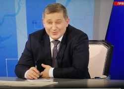 Волгоградского губернатора упрекнули в матершине во время прямой линии