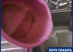 Море песка из крана и засоры в стиральных машинах: январский подарок жителям юга Волгограда 