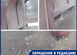 «Путина тут не ждут»: забытая чиновниками грязная остановка у Т-34 оскорбила волгоградцев