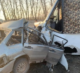 Девять человек разбились на границе с Волгоградской областью: трое погибших