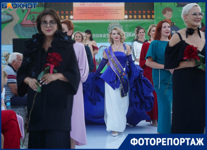 Красавицы Волгограда собрались в центре ради важного дела 