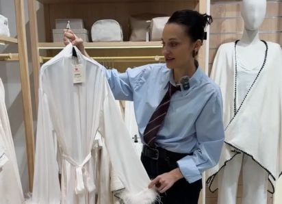 В поисках идеального подарка на 8 марта стилист прошлась по ВТЦ