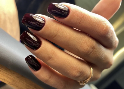 Запишитесь на безупречный маникюр и педикюр в преддверии праздника