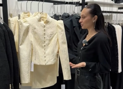 Костюм с мини-юбкой: грамотная инвестиция в ваш гардероб