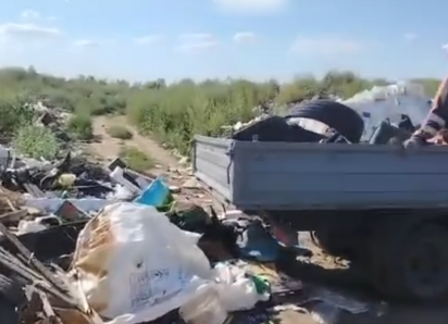 Крупная строительная компания в Волгограде попалась на сбросе шин