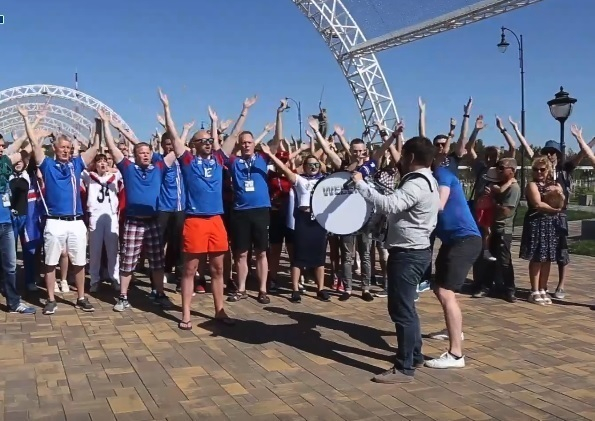 Исландские болельщики провели ритуал перед стадионом «Волгоград Арена»