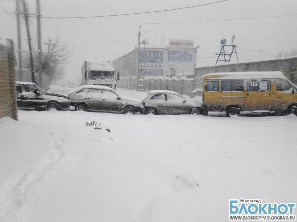 Обильные снегопады в Волгограде закончились увольнениями в мэрии