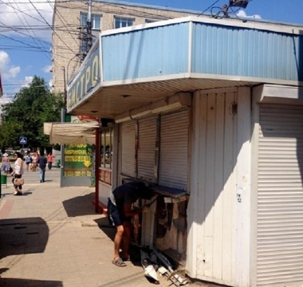 Торговые павильоны продолжают сносить в Ворошиловском районе Волгограда