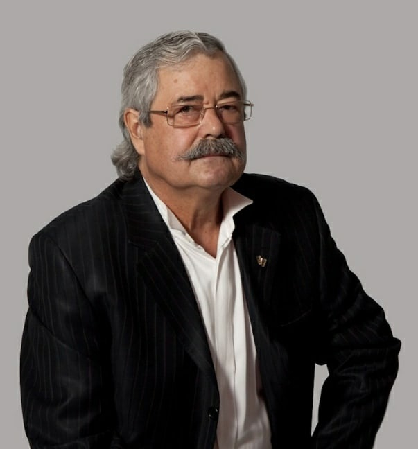 В Волгограде простились с актером Геннадием Букатаром