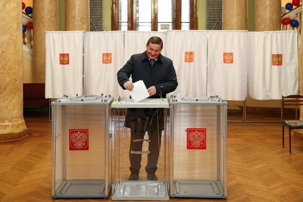 На выборах депутатов гордумы Волгограда Андрей Бочаров будет голосовать в школе №87