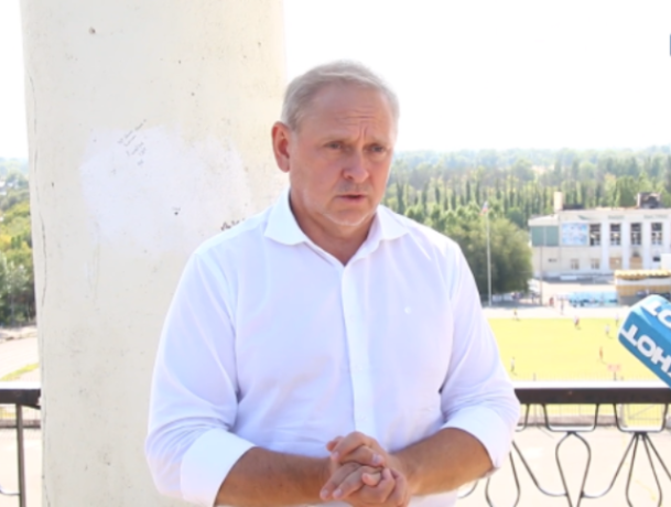 Мэр Волжского пообещал вернуть городу сгоревшее историческое здание стадиона Логинова