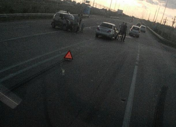 В Волгограде на шоссе Авиаторов столкнулись две Daewoo